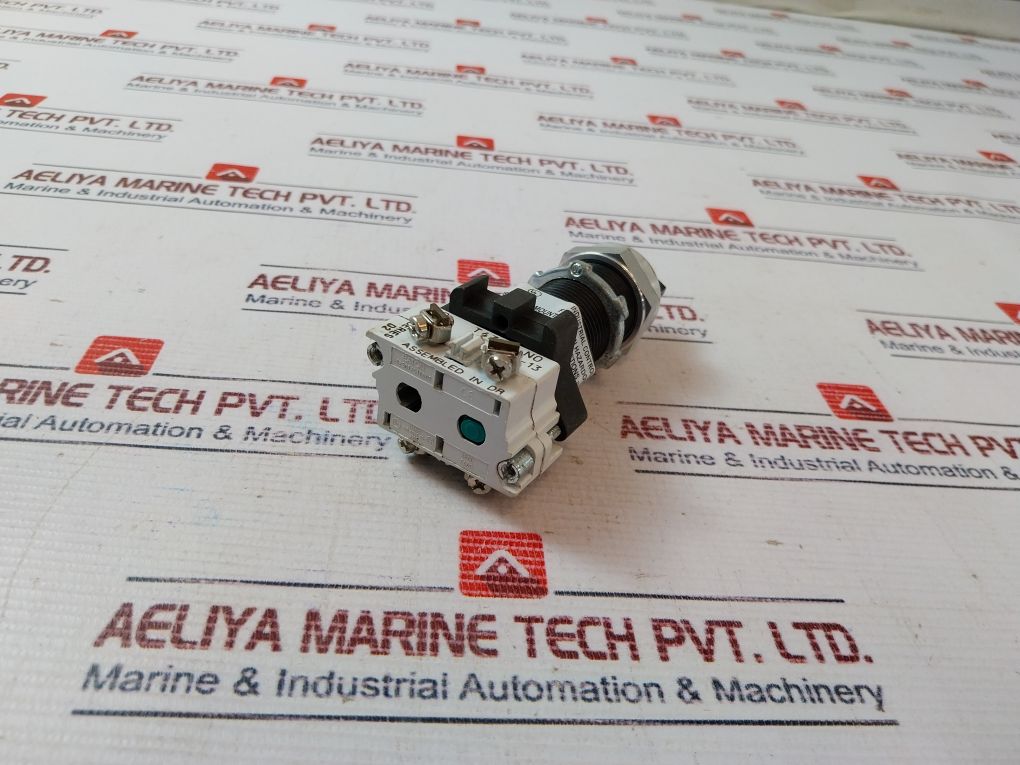 Akron Electric Xp3-rs2A-3 Selector Switch Type 4X