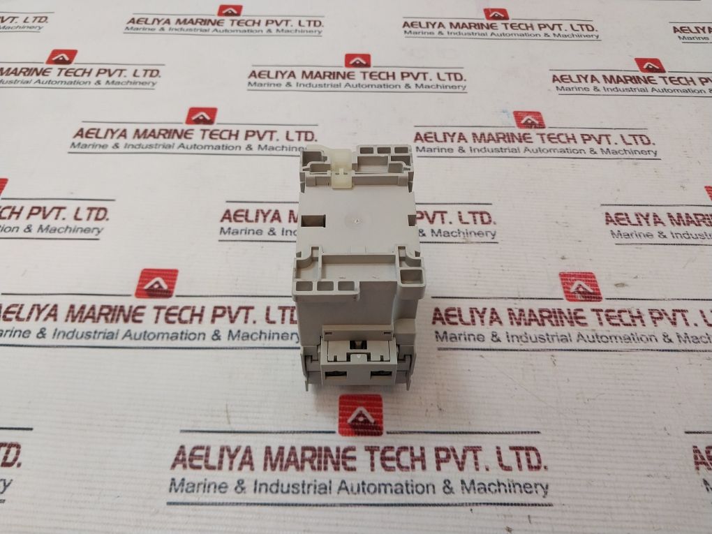 Allen-bradley 100-c12*10 Contactor Series A 50/60Hz