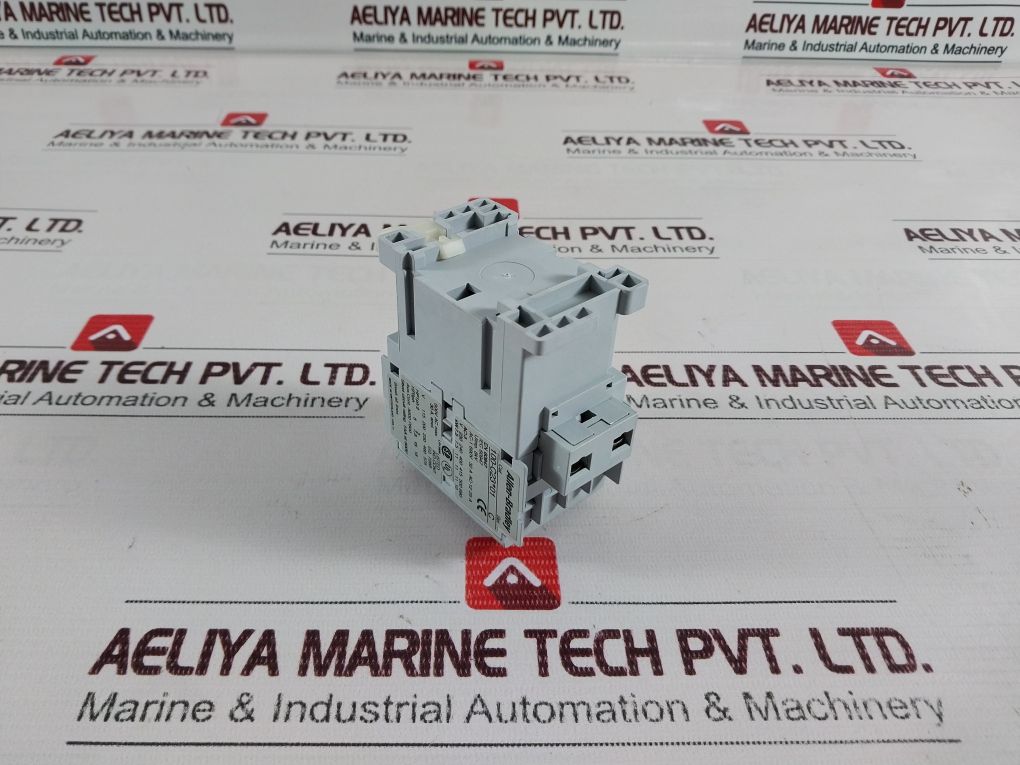 Allen-bradley 100-c23*01 Contactor 110-120V 50-60Hz