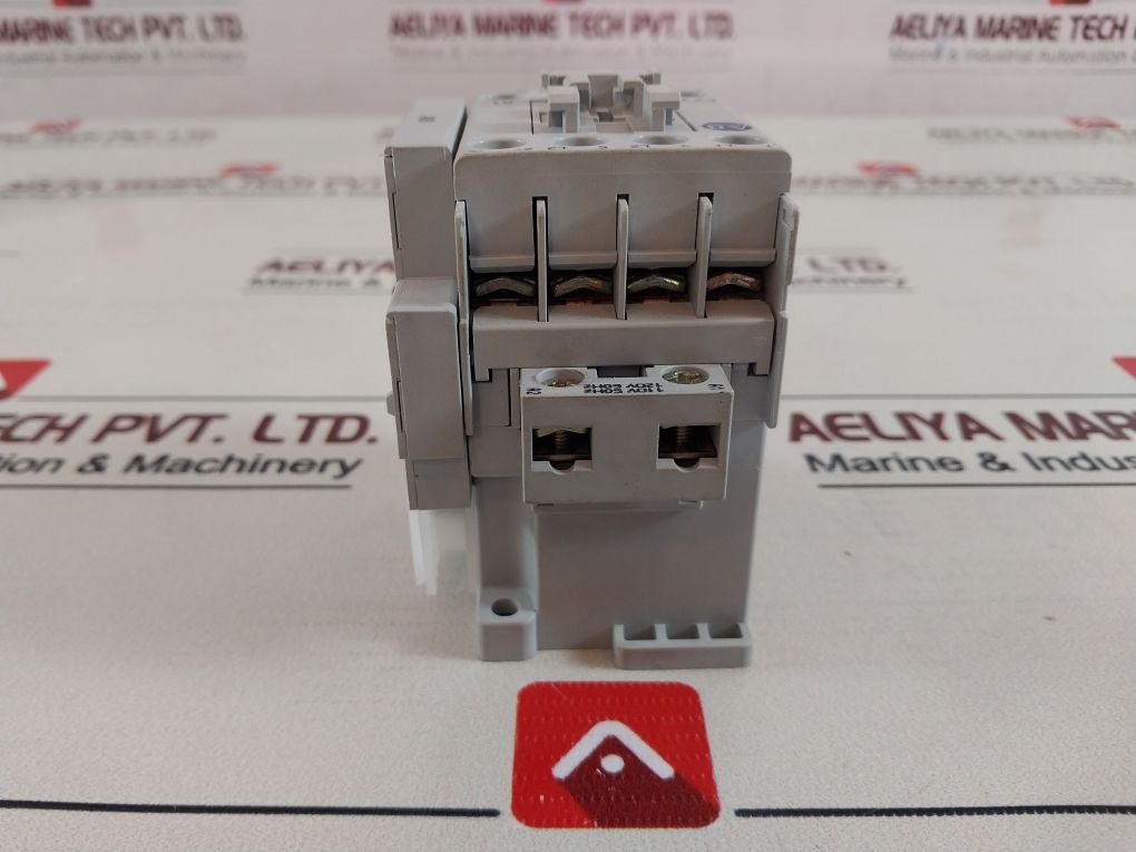 Allen-bradley 100-c23*01 600V