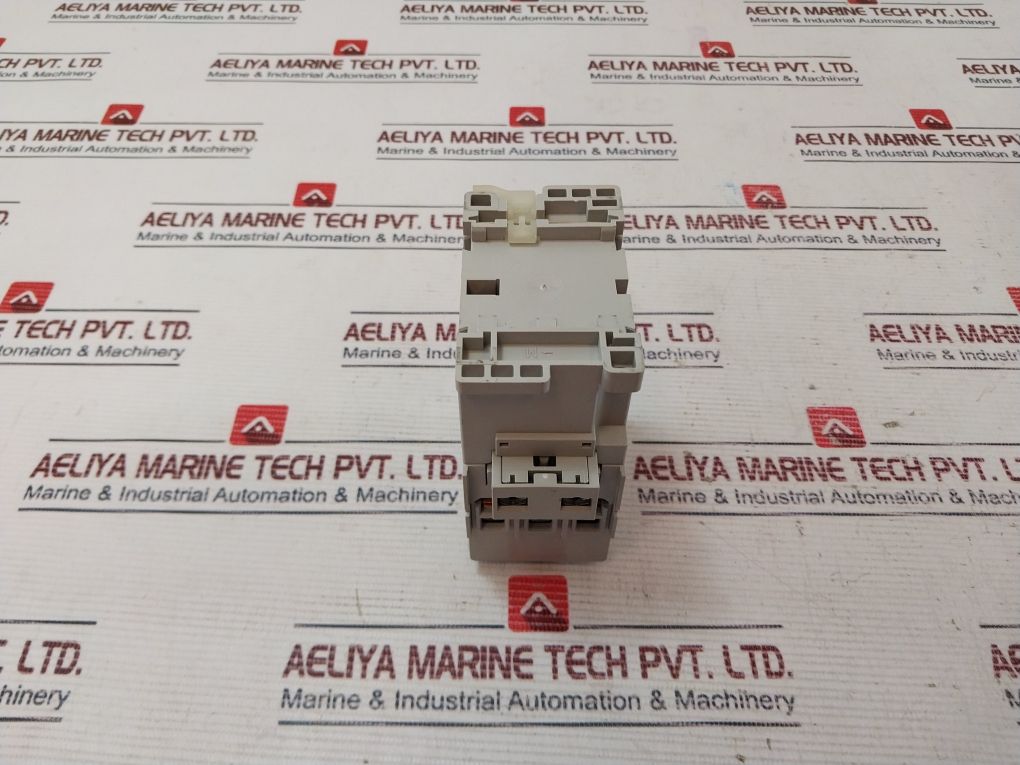 Allen-bradley 100-c30*00 Contactor 48V 50/60Hz Gb 14048.4