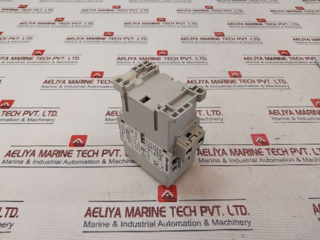 Allen-bradley 100-c30*00 Contactor 48V 50/60Hz Gb 14048.4