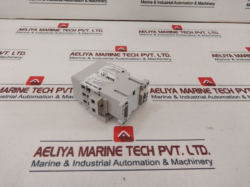 Allen-bradley 100-c30D01 Contactor Ser B