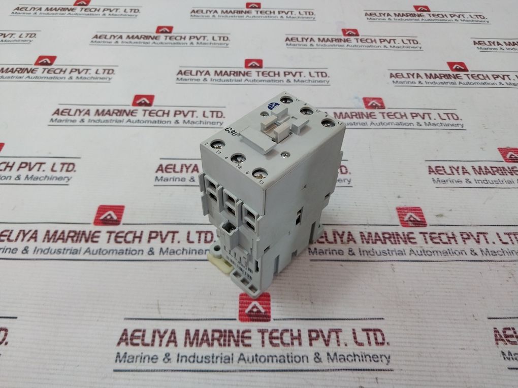 Allen-bradley 100-c30Ky00 3 Pole Contactor 600V 55 A 48V 50/60Hz
