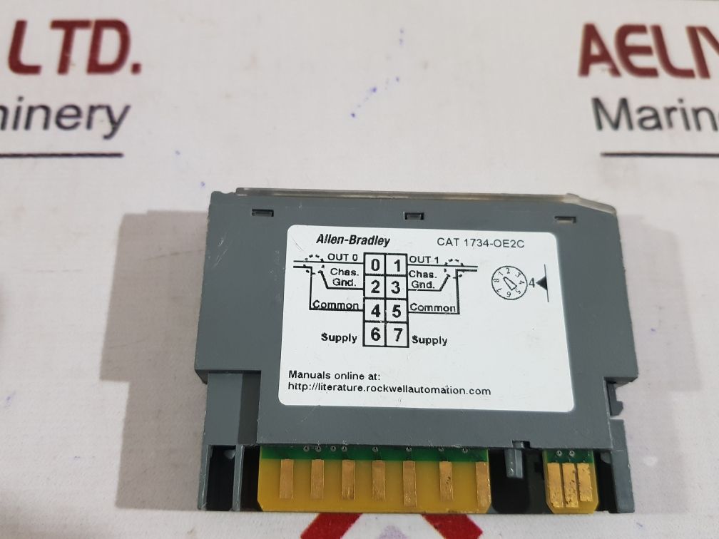 Allen-bradley 1734-oe2C Analog Output Module