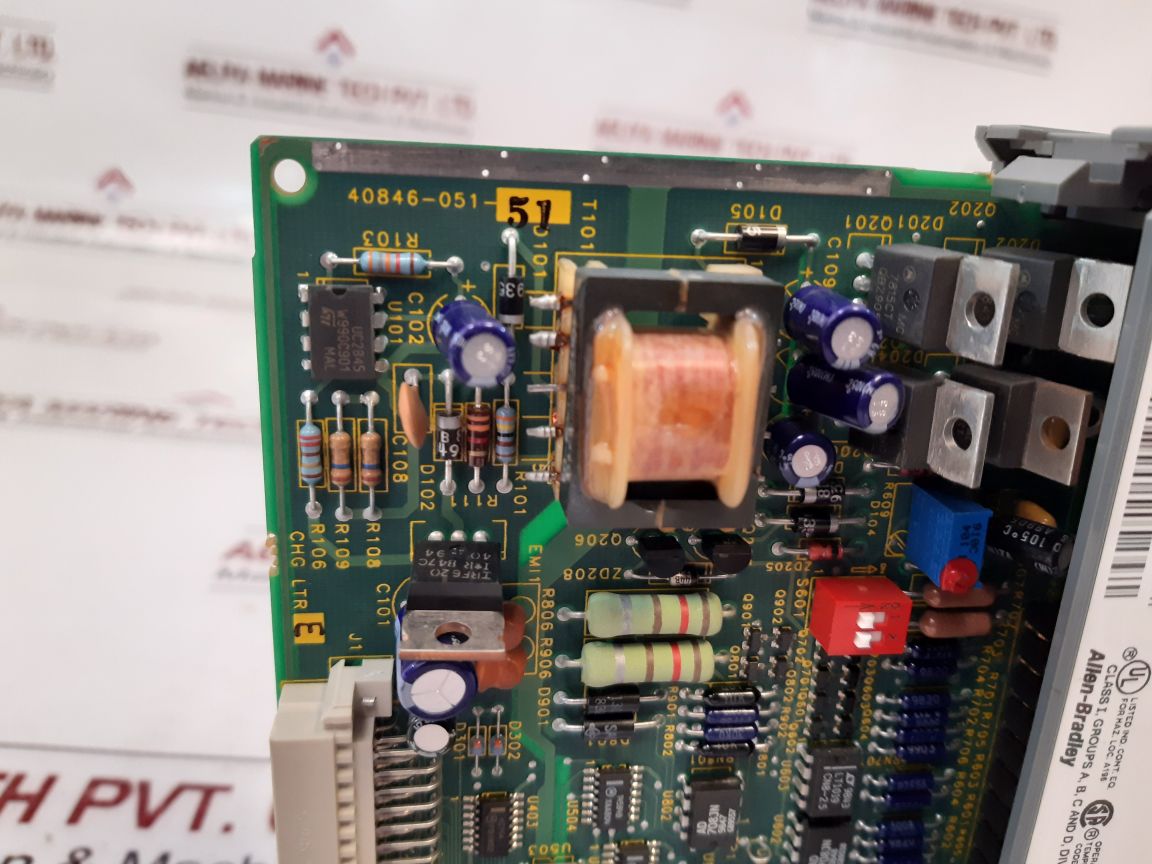 Allen-bradley 1746-nio4V Analog Combination I/O Module 1746-oxb