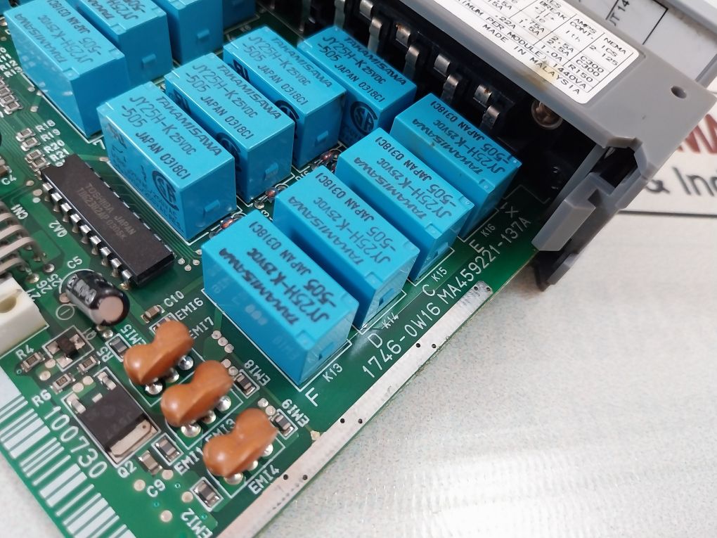 Allen-bradley 1746-ow16 Relay Plc Output Module 16