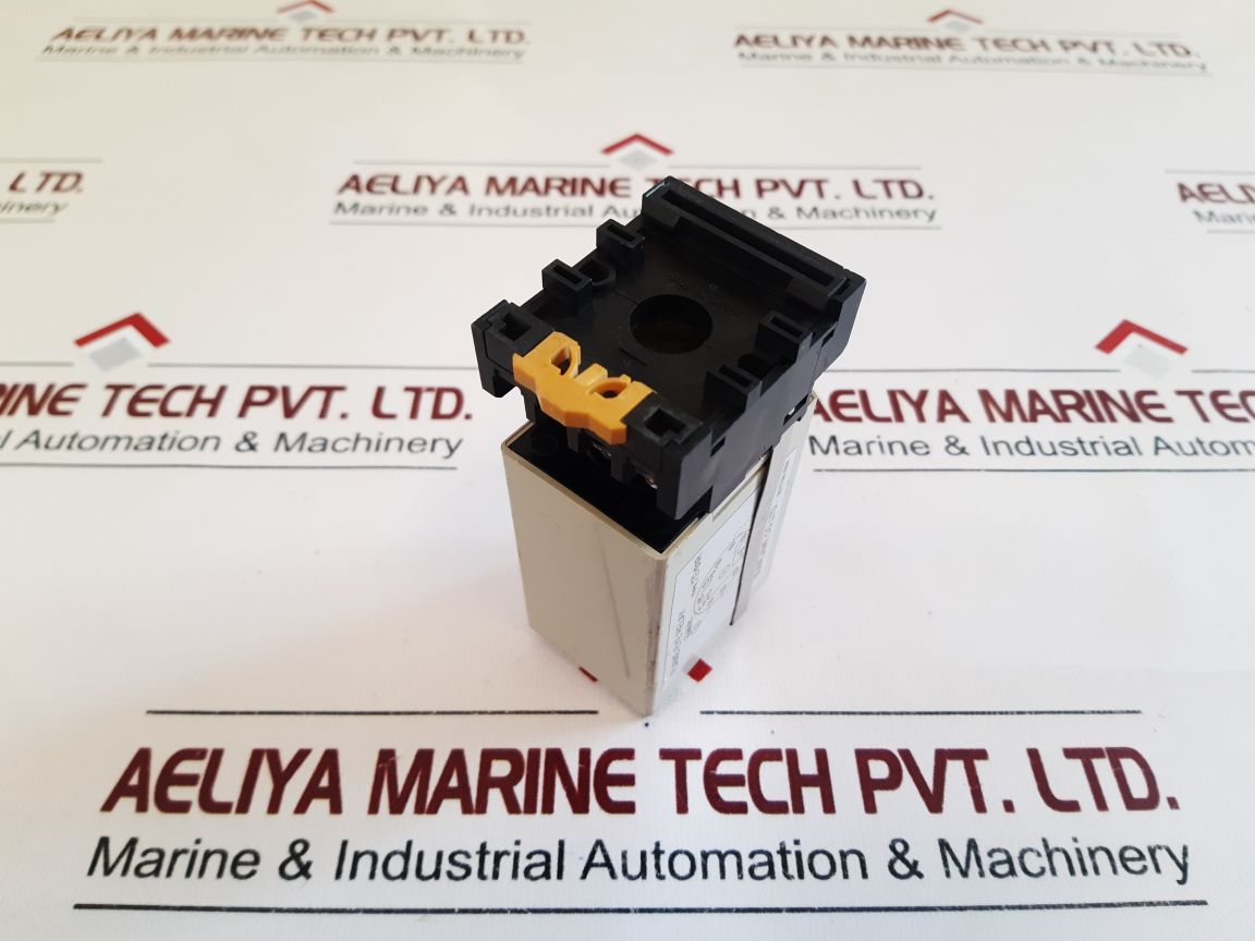 Sunflame Fe-61R Flame-eye Relay With Base Ac100/110 P-628.P-621