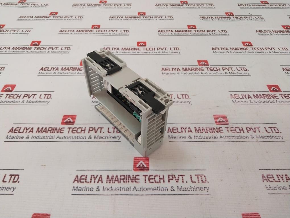 Allen-bradley 1769-of2 Analog Output Module