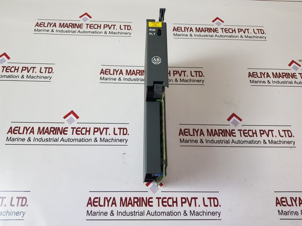 Allen-bradley 1771-0Fe2 B Analog Output Module
