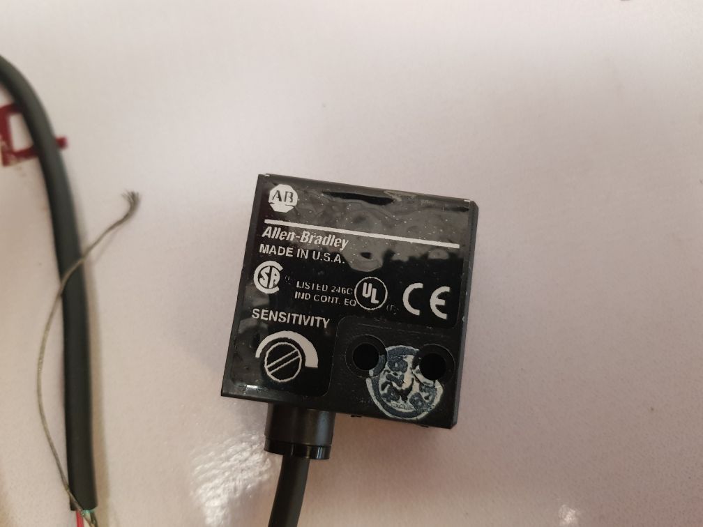 Allen-bradley 42Smu-7000 Ser: B Retroreflective Proximity Sensor