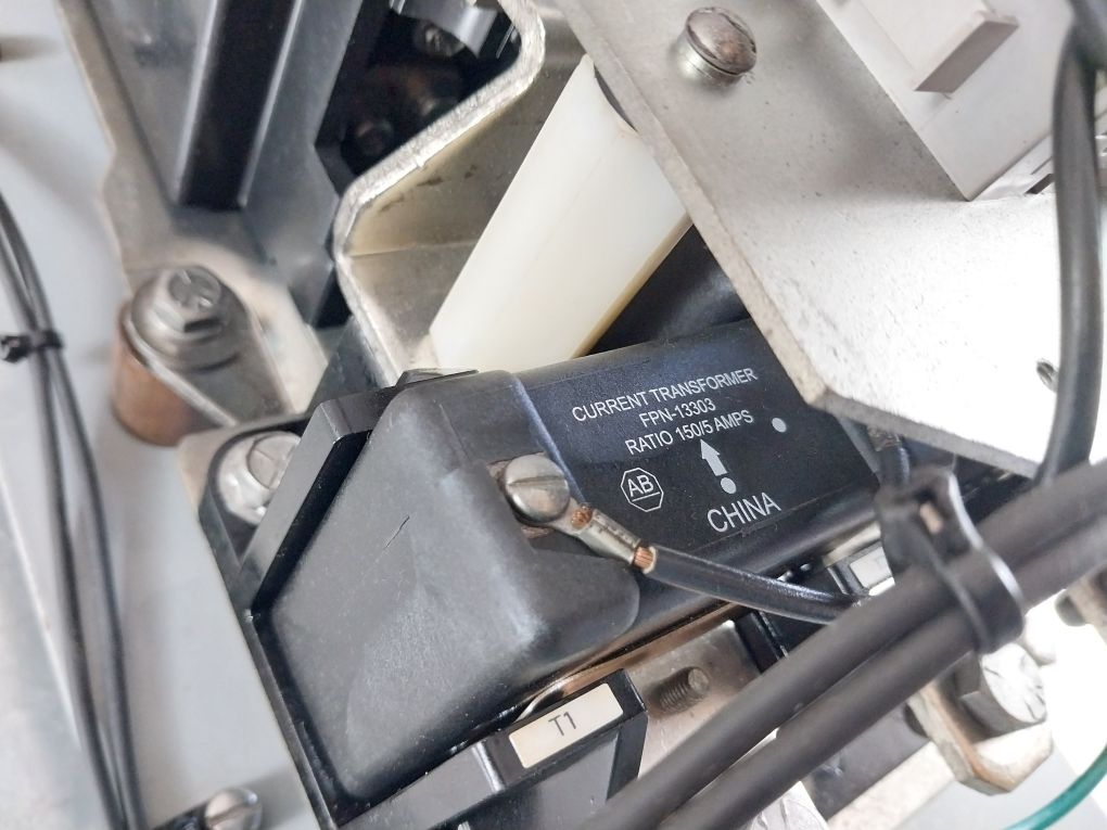 Allen-bradley 592-eehe Current Transformer 30-150A