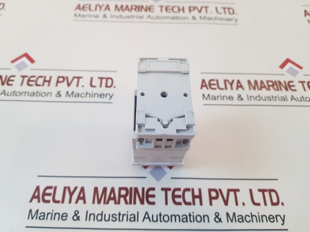 Allen-bradley 700-hr52Ta17 Ser: C Multifunction Timing Relay 0-30Sec