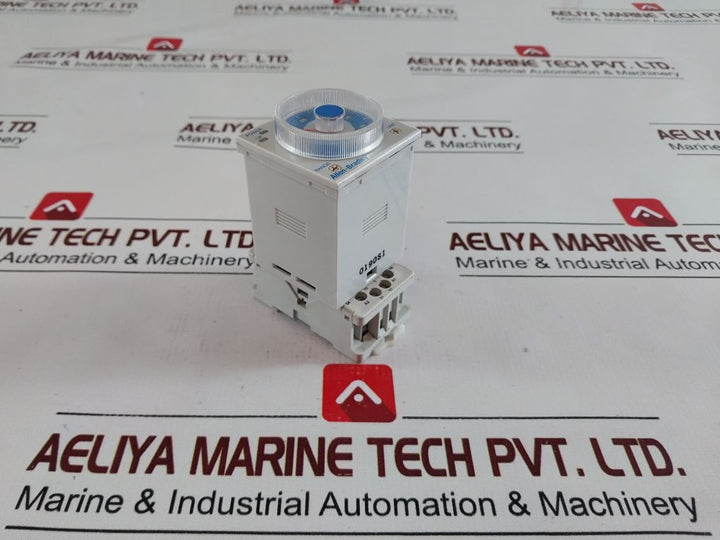 Allen-bradley 700-hr52Ta17 Multifunction Timing Relay 0-30 Min
