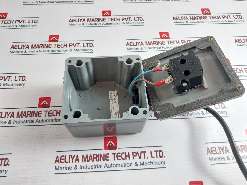 Allen-bradley 800T-1Tx Push Button Station