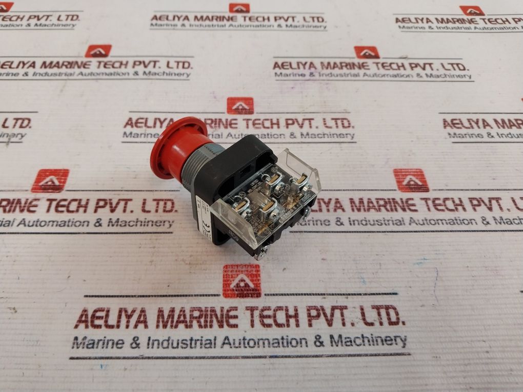 Allen-bradley 800T-fx6A1 Red Ser T Push-pull Button