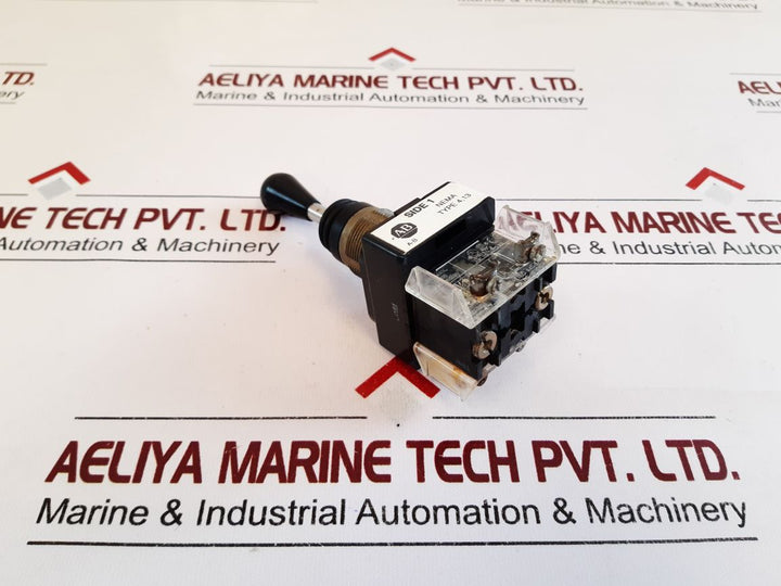 Allen-bradley 800T-t2F3 Toggle Switch