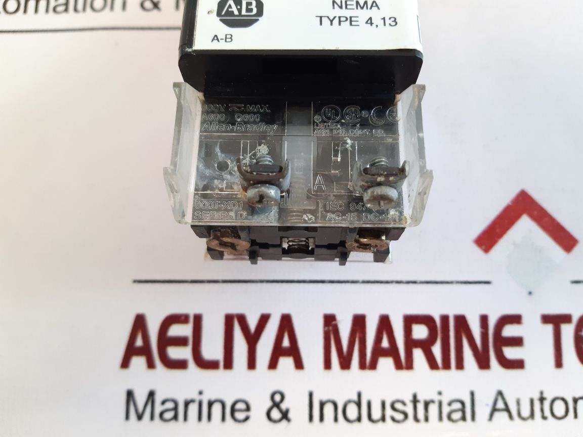Allen-bradley 800T-t2F3 Toggle Switch