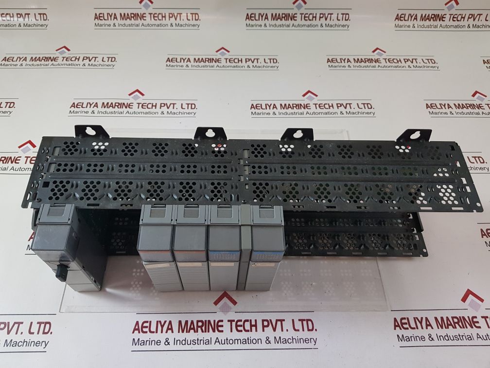 Allen-bradley Slc 5/04 Cpu,1746-ox8 Slc 500 Module Rack