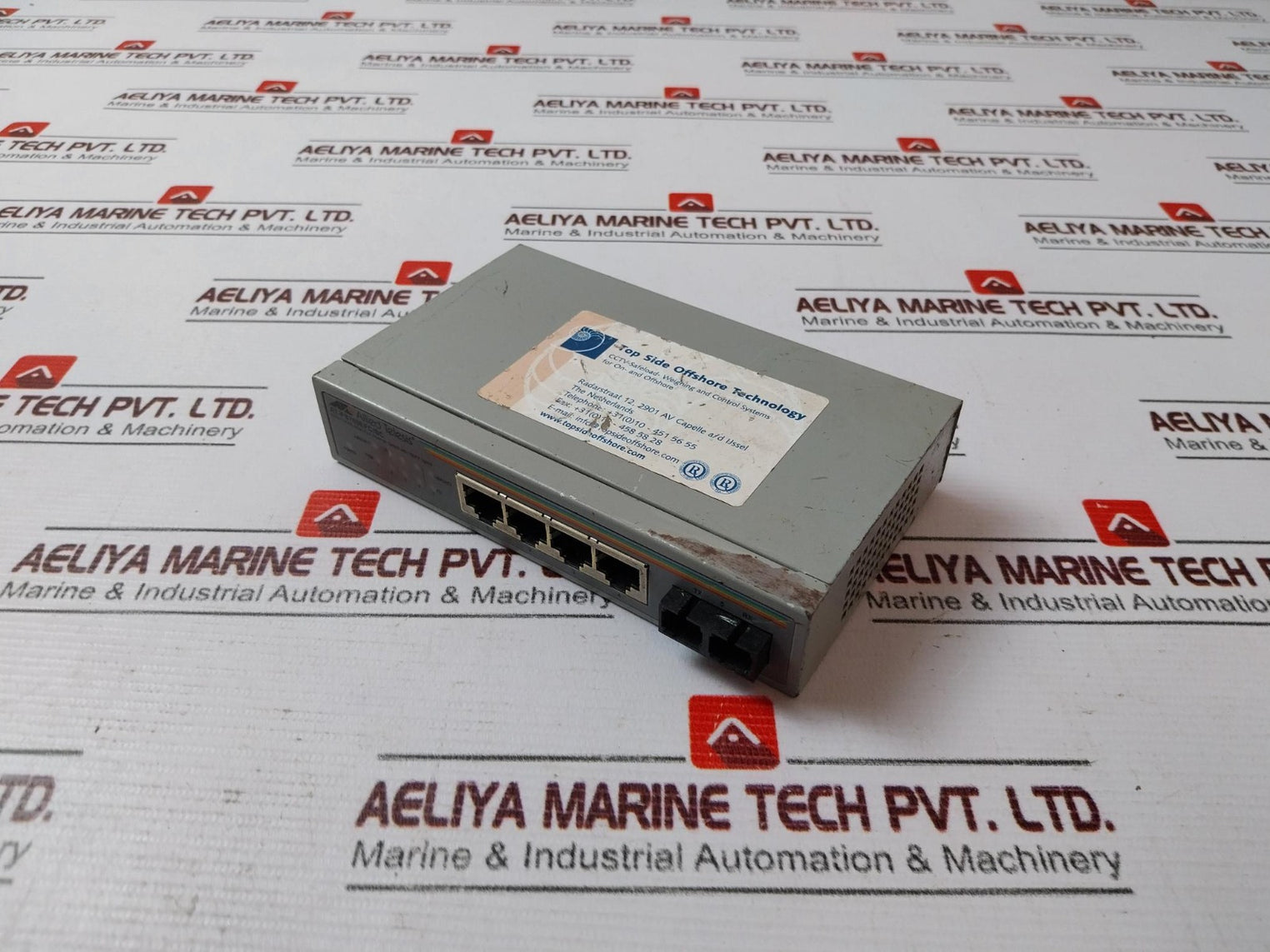 Allied Telesis At-fs705Efc/Sc Fast Ethernet Switch 4 Port