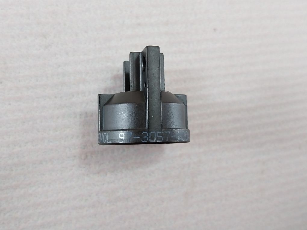 Amphenol 97-3057-1004 (621) Pickup-Megnetic 