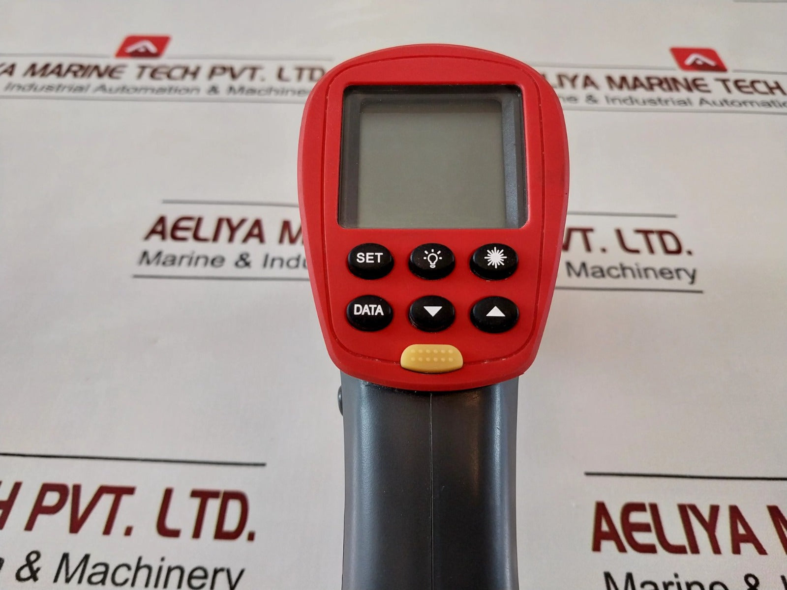 Amprobe Ir-750 50:1 Ir Thermometer With Memory