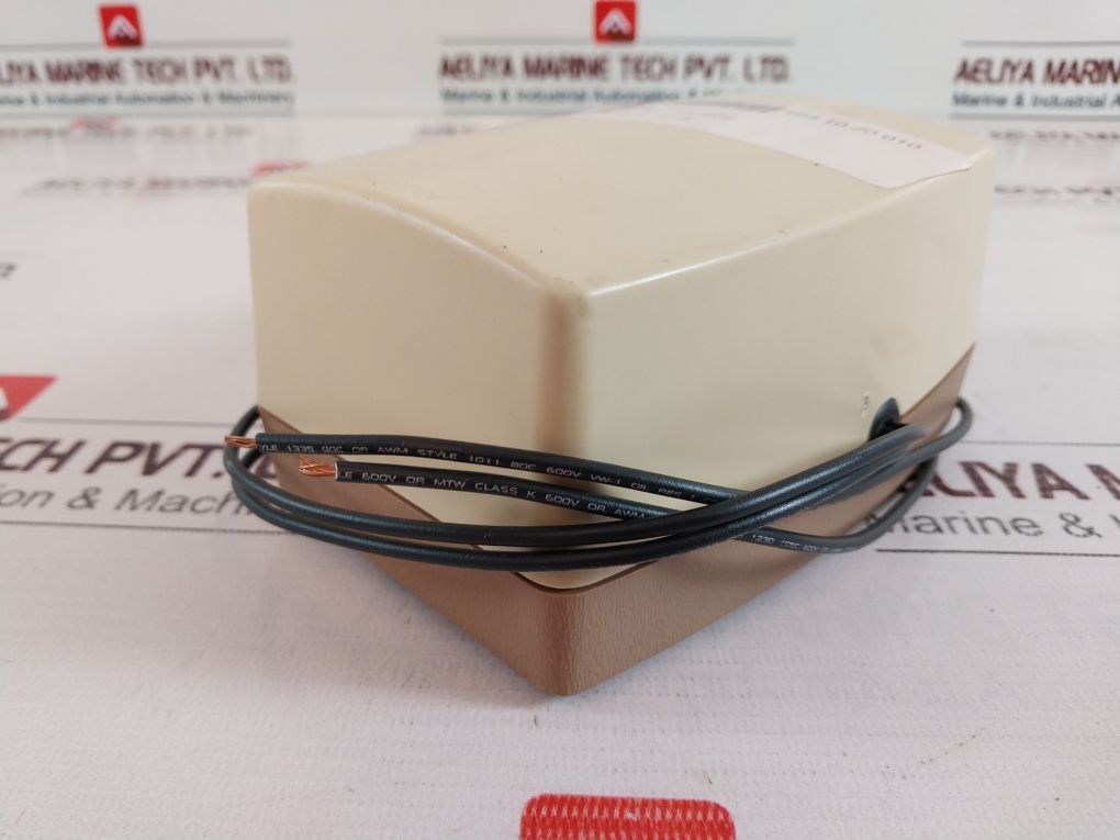 Apollo 5032-s0M2 Air Pump 464.10.20.010 Whisper 700 - 120V 60Hz