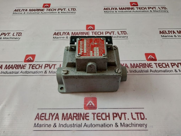 Appleton Edsc175R2 Snap Switch 20 Amp