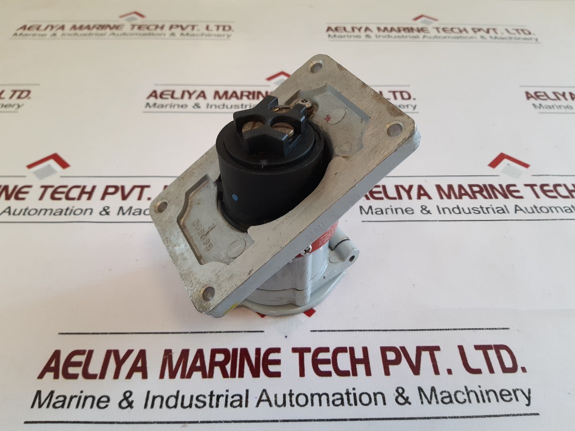 Appleton Electric Efsc17520232 Receptacle Interlocked With Switch