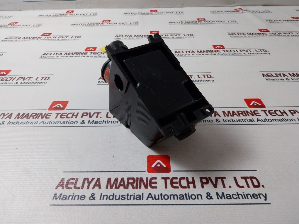 Appleton Pre316Ry Wall Socket Outlet