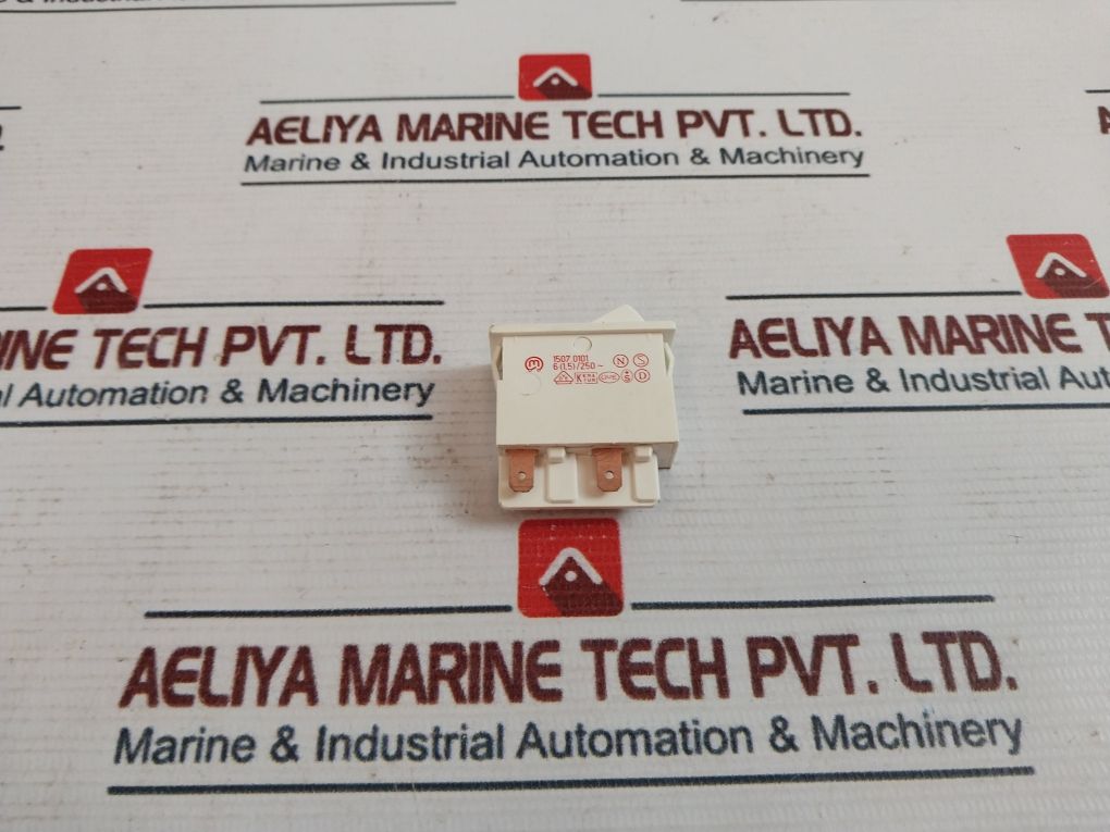 Aqua Signal 1507.0101 Switch 9840036600
