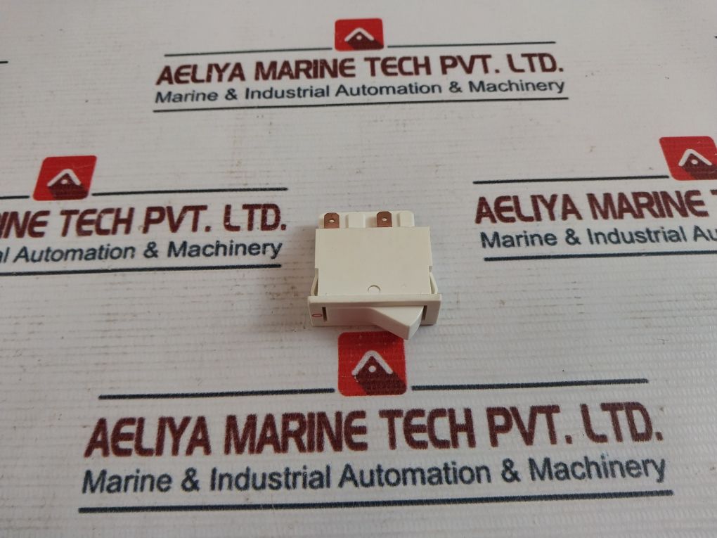 Aqua Signal 1507.0101 Switch 9840036600