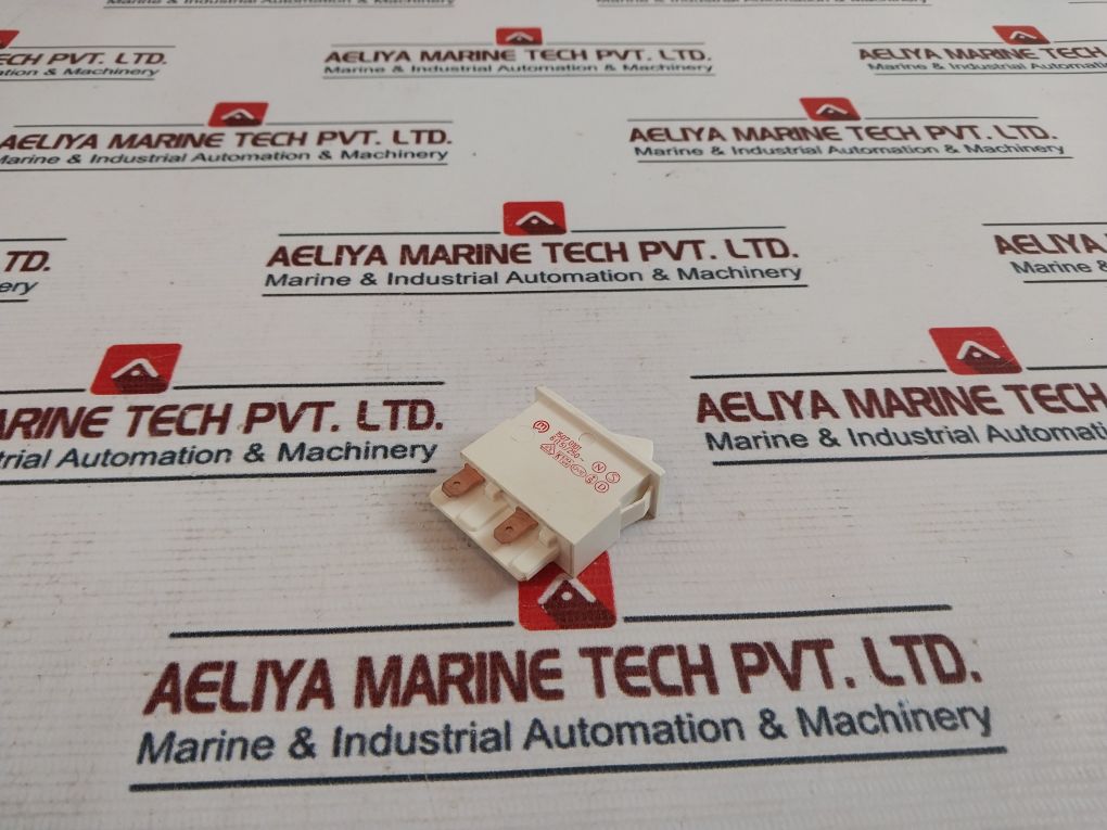 Aqua Signal 1507.0101 Switch 9840036600