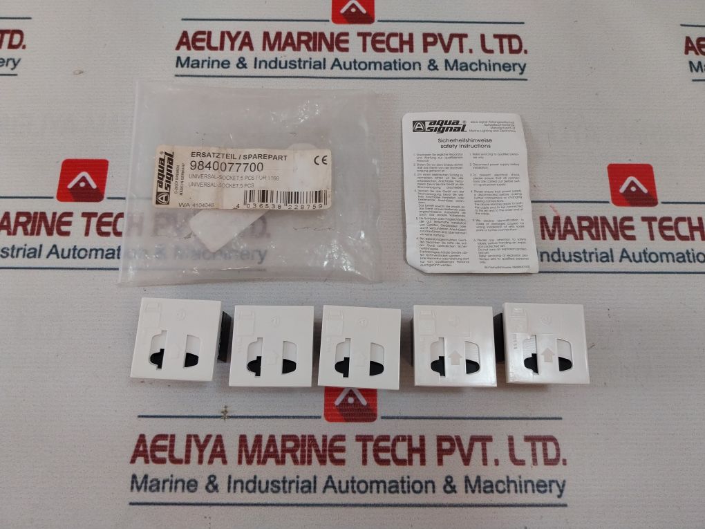 Lot Of 15X Aqua Signal 9840077700 Universal=Socket For 1166