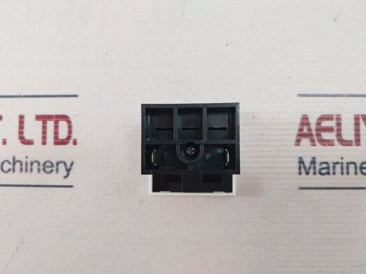Lot Of 15X Aqua Signal 9840077700 Universal=Socket For 1166