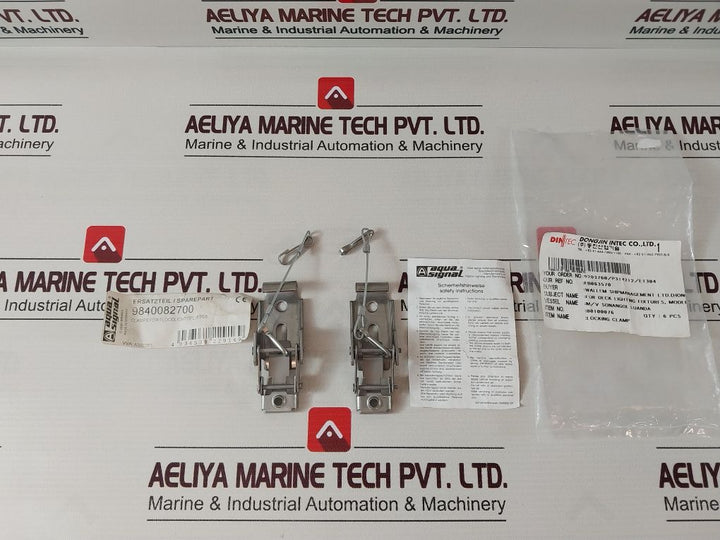 Aqua Signal Locking Clamp
