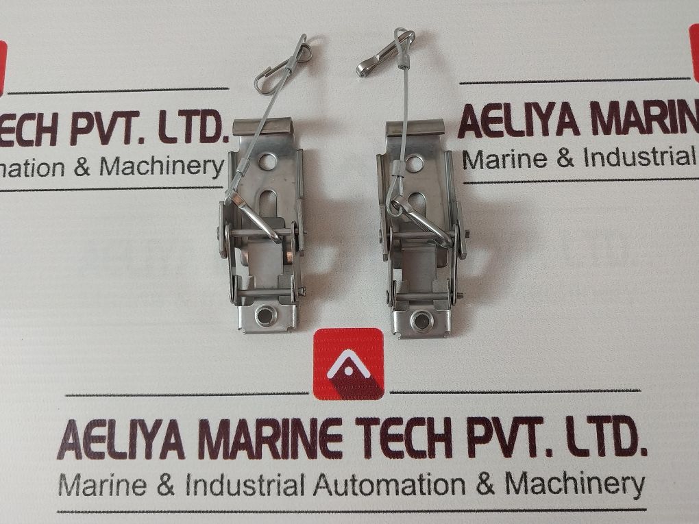 Lot Of 6X Aqua Signal Locking Clamp