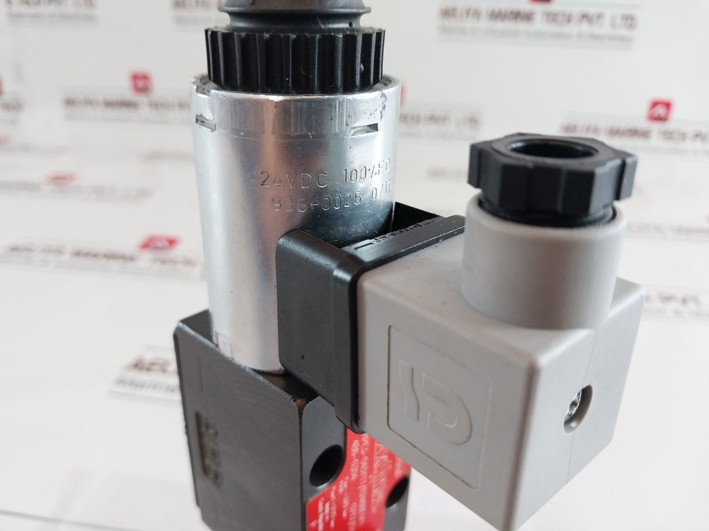 Argo Hytos Rpe3-043Y11/02400E1K1 4/3 Directional Valve 2013340