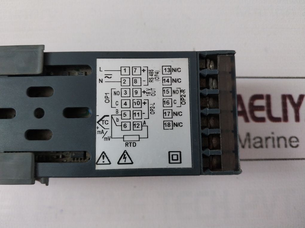 Ascon M1-3000-0000 Temperature Controller