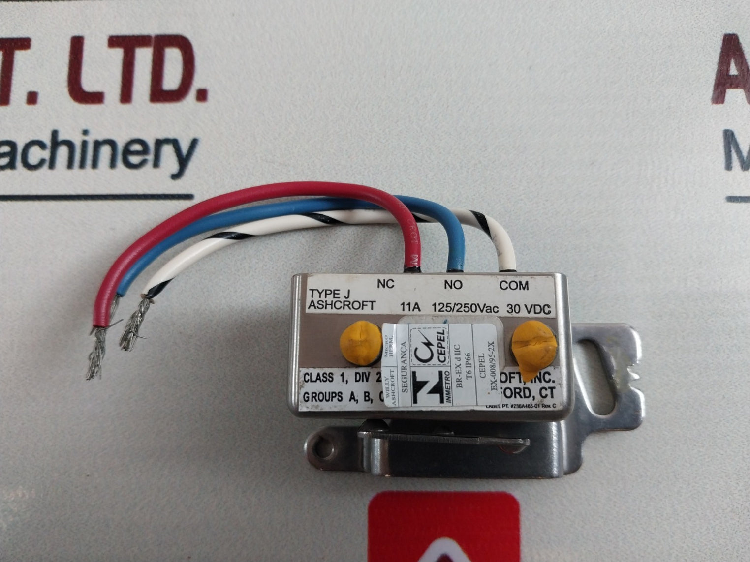 Ashcroft Type J 125/250 Vac Ip66