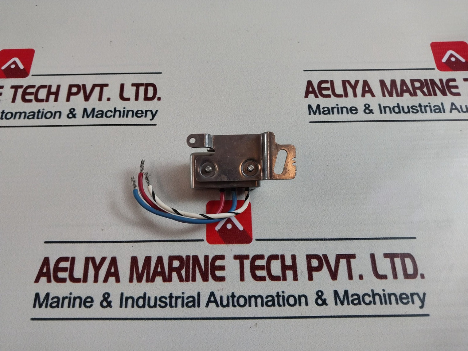 Ashcroft Type J 125/250 Vac Ip66