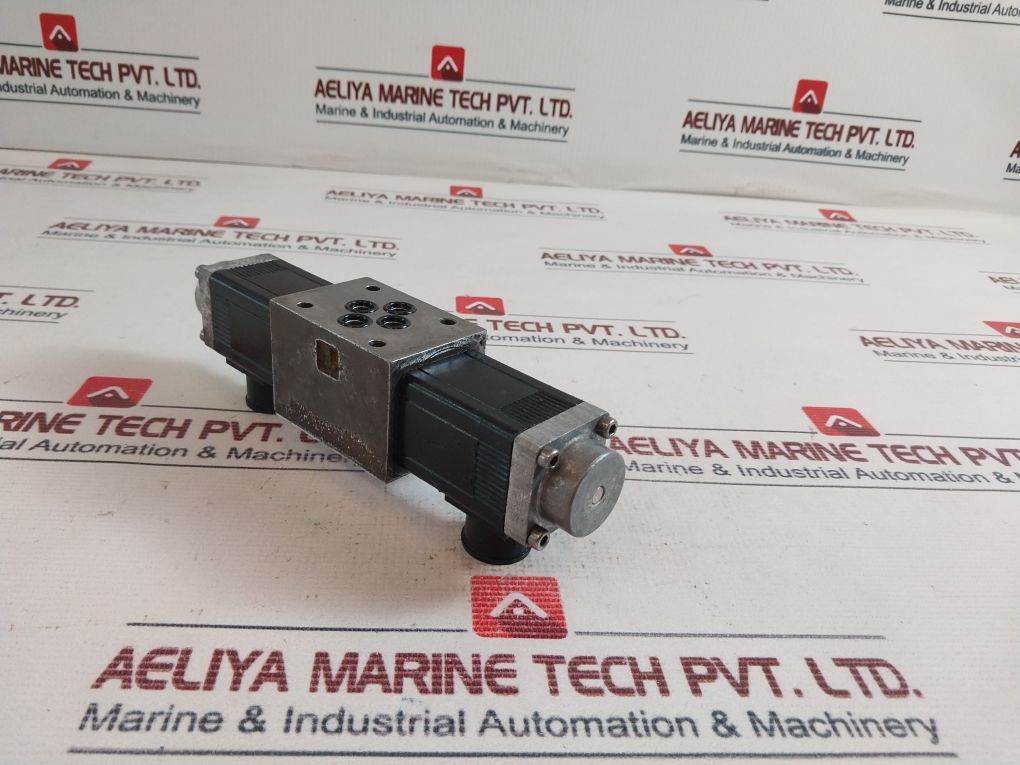Atos Dhe-713/30 4 Way Solenoid Hydraulic Valve
