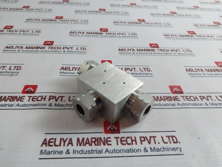 Autoclave Engineers Ct9990 High Pressure Tee Valve Cs21640-02-ae