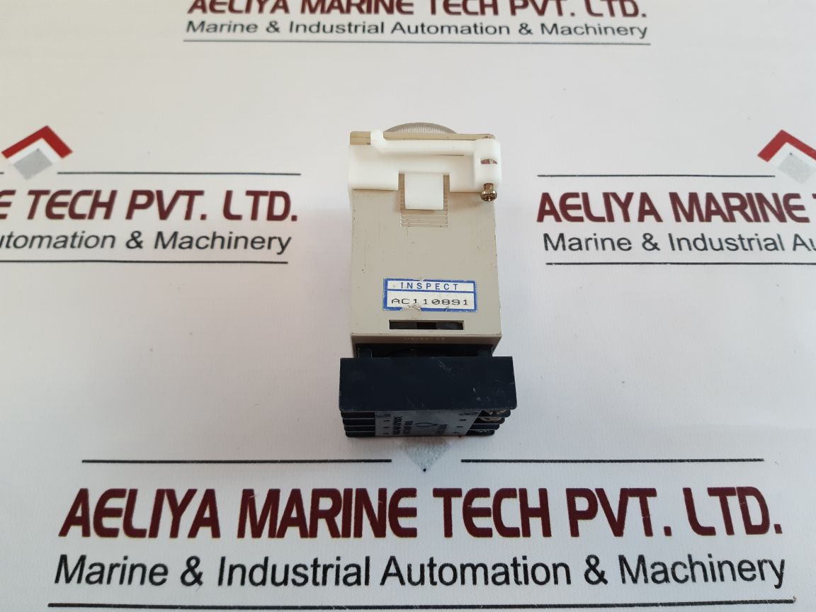 Autonics At8A Timer With Base 100110120Vac 5060Hz