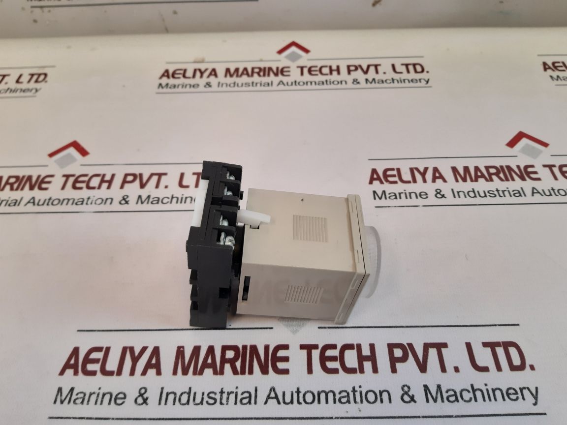 Autonics At8N Timer 0 To 5 Sec 1.5W With Socket Base