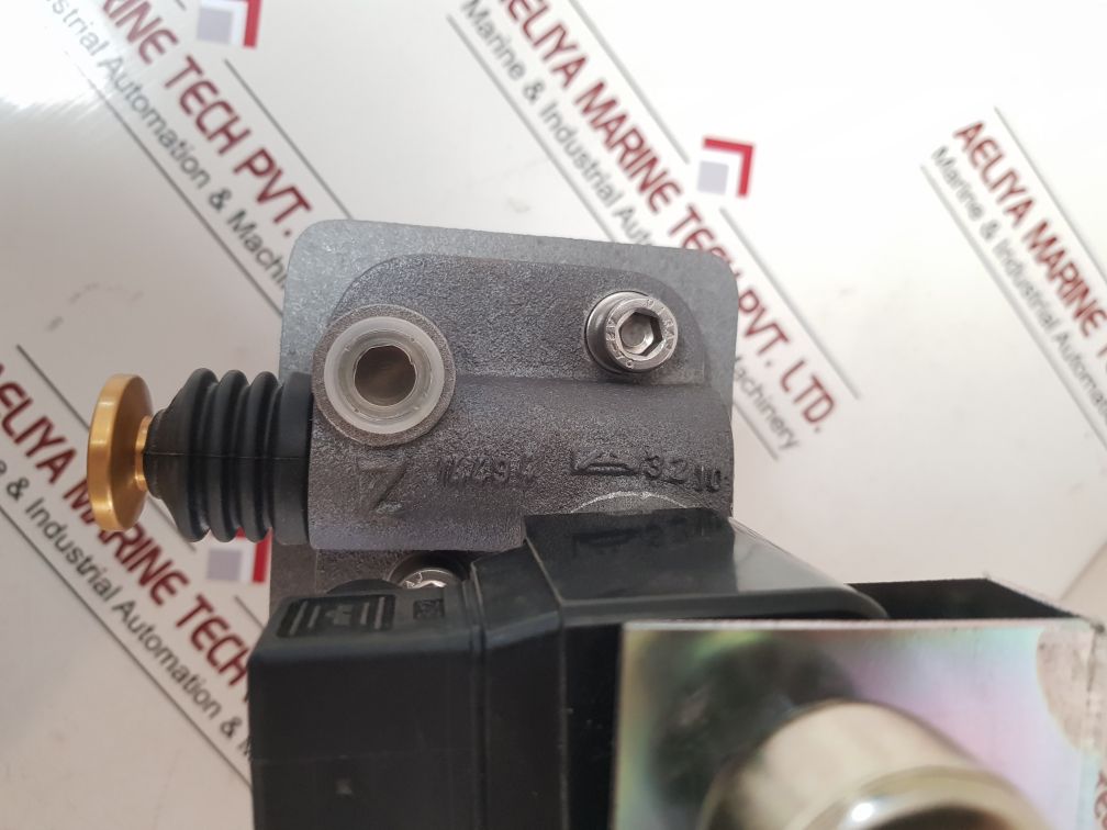 Aventics 3711100200 Directional Control Valve