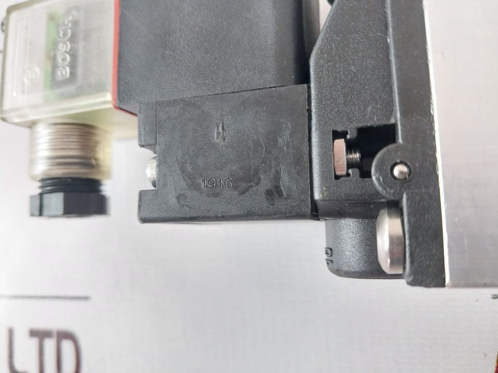 Aventics/Bosch 5725550220 Directional Valve 16W30