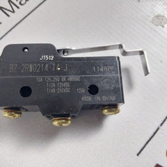 Lot Of 2X Azbil Bz-2Rw0214-t4-j Micro Limit Switch
