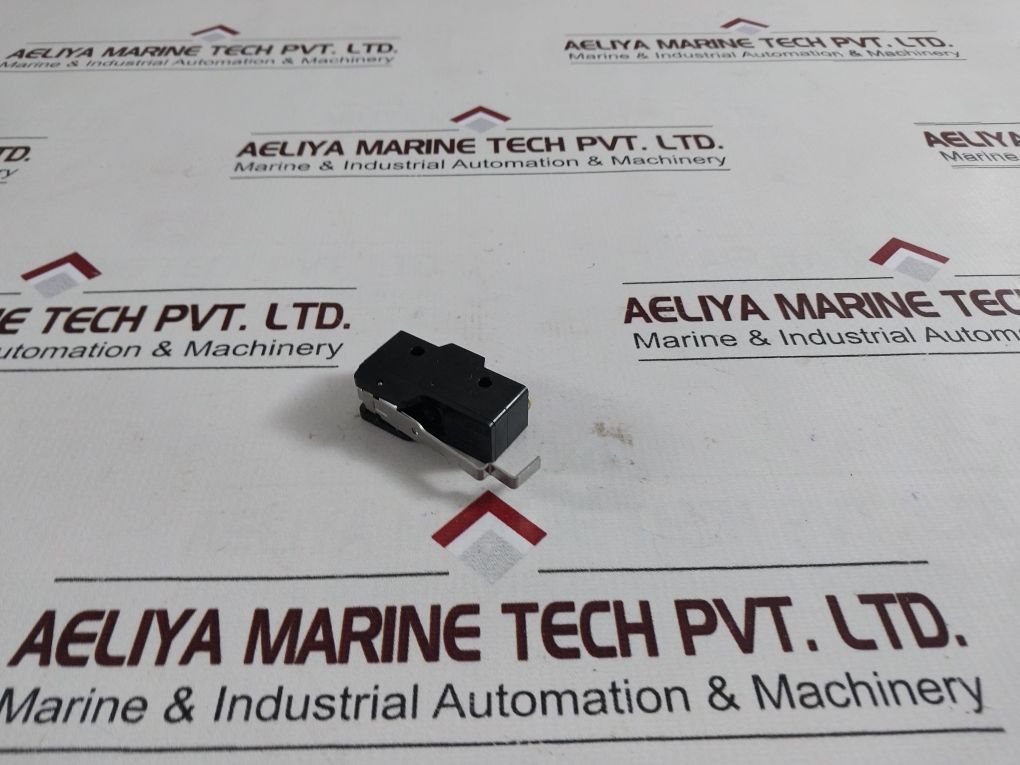 Lot Of 2X Azbil Bz-2Rw0214-t4-j Micro Limit Switch