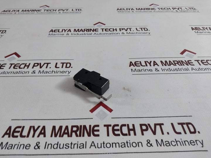 Lot Of 2X Azbil Bz-2Rw0214-t4-j Micro Limit Switch
